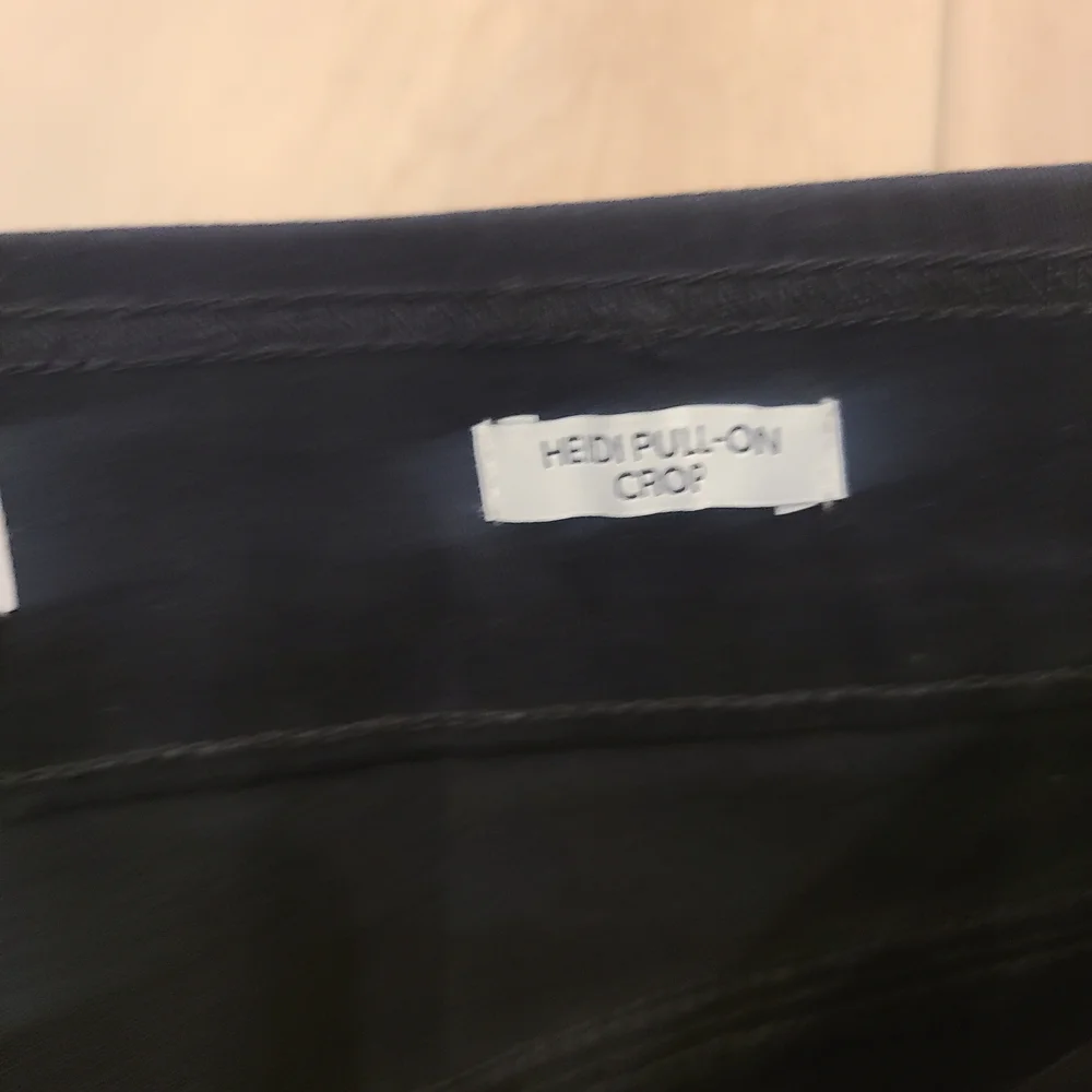 NWT Nine West Black Pull-On Crop Pants - Picture 5 of 5